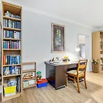 On The Upper Floor Апартаменты *
